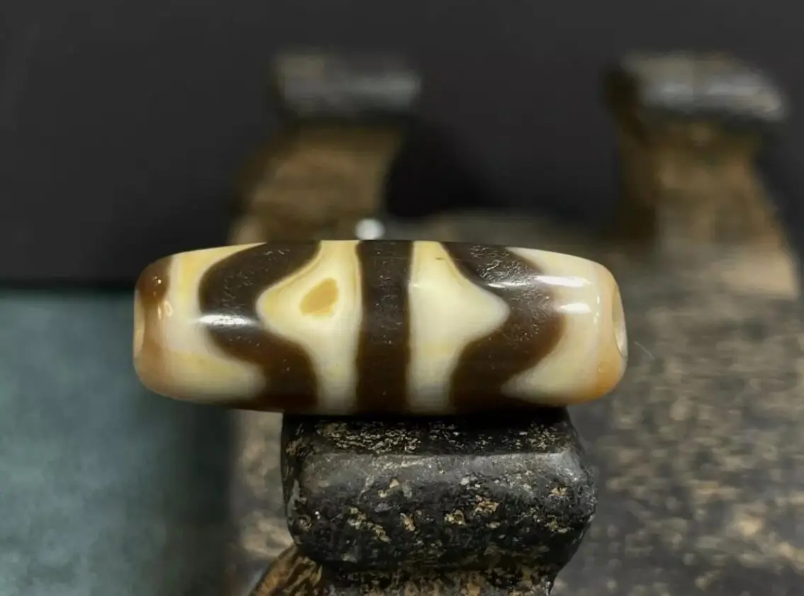 Tibetan Nepalese Himalayan Ancient agate Old Dzi Talisman Eye Beads Amulet