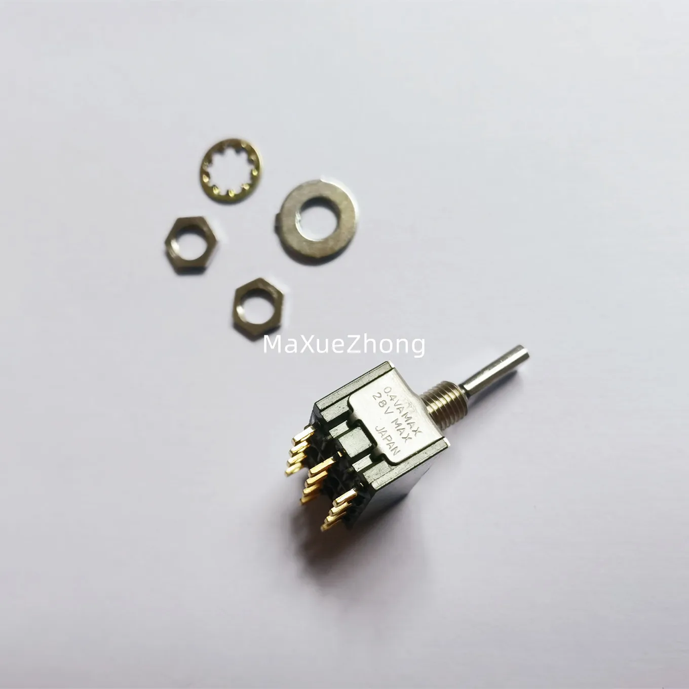 Original New 100% M-2043E-G M-2043E Mini Button Switch 12pin 3gear Shake Head Rocker Arm 0.4VA ON-OFF-ON