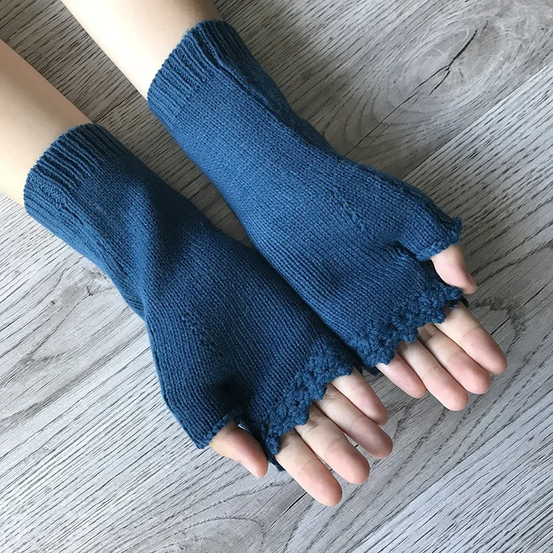 Autumn and Winter 2022 New Embroidered Small Yellow Flower Knitted Gloves Warm Wool Gloves Women