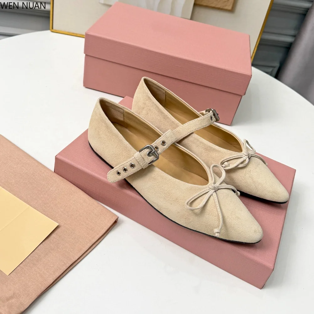 Retro französische Marie-Jean Schuhe für Damen, Herbst 2026, flacher Absatz, spitze Zehenpartie, einteilige Schnalle mit Schleifendetail, flache Zehenpartie, Einzelschuh.
