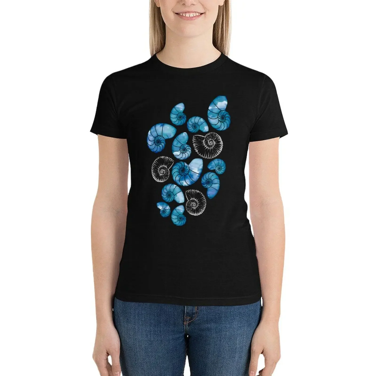 Nautilus fossils in sapphire blue T-Shirt kawaii clothes Aesthetic clothing Woman clothes