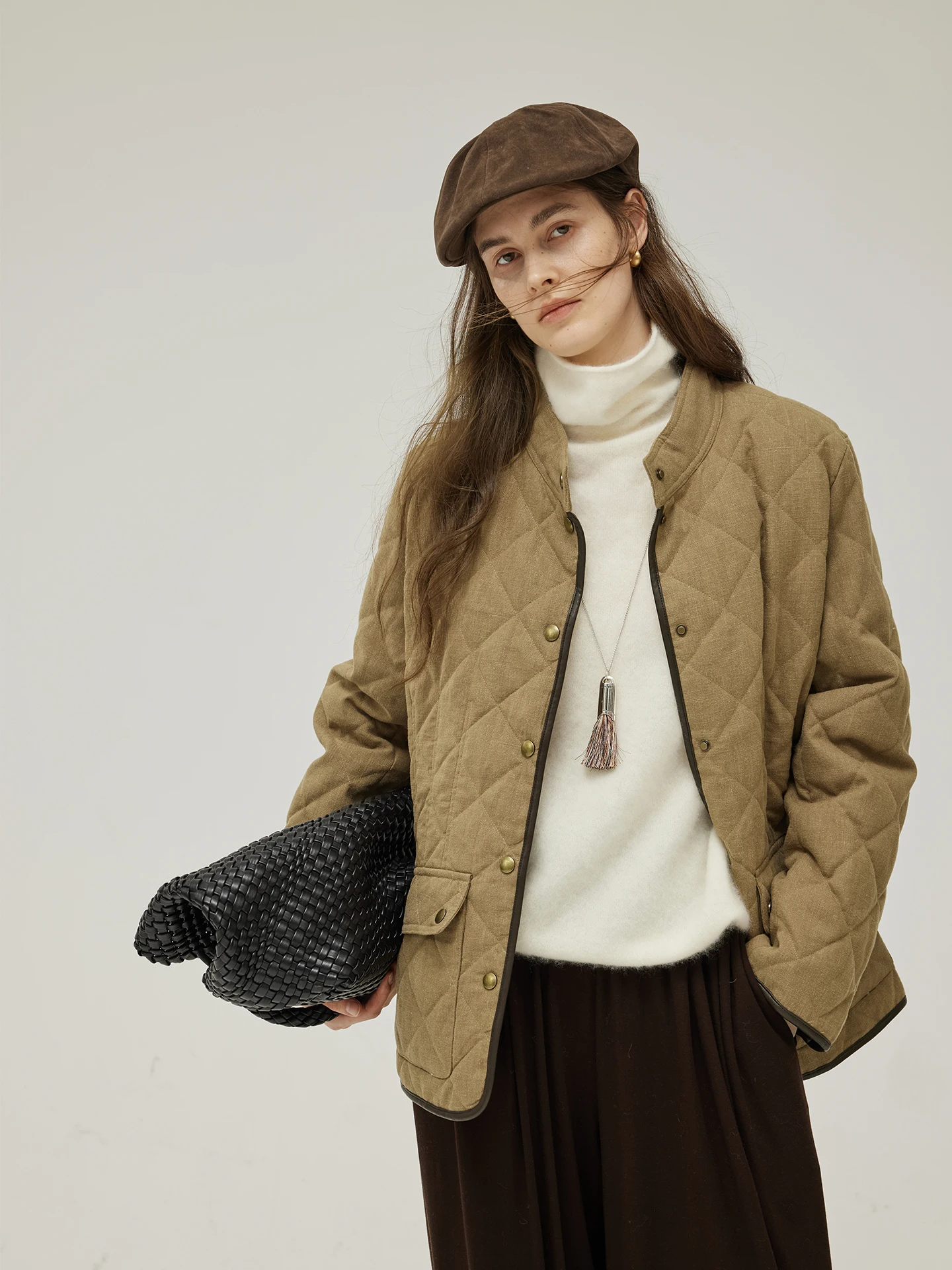 

Moofeel Minimalist Diamond Grid Short down Jacket Lightweight Stand Collar Winter New Arrival Elegant Commute Style Coat