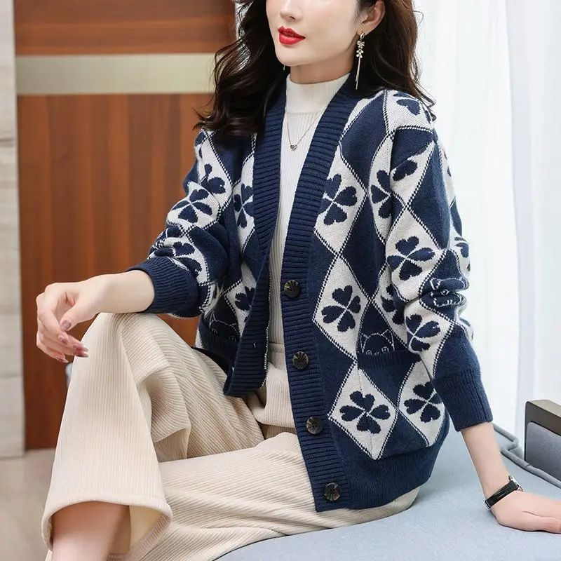 2023 Spring and Autumn New Coat Women's Loose and Non Pilling Temperament Reducing Age Unique Sweater Coat