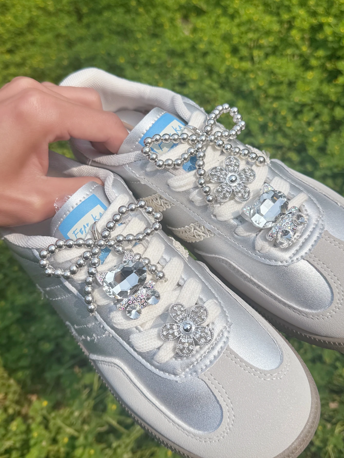 6PCS of fashionable silver shoes for DIY casual accessories an interestingand multi-functional way to personalize your footwear