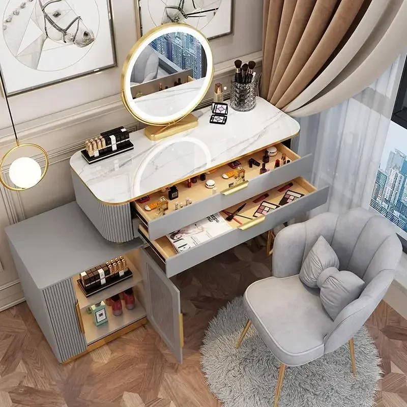 Vanity Dressing Tab…