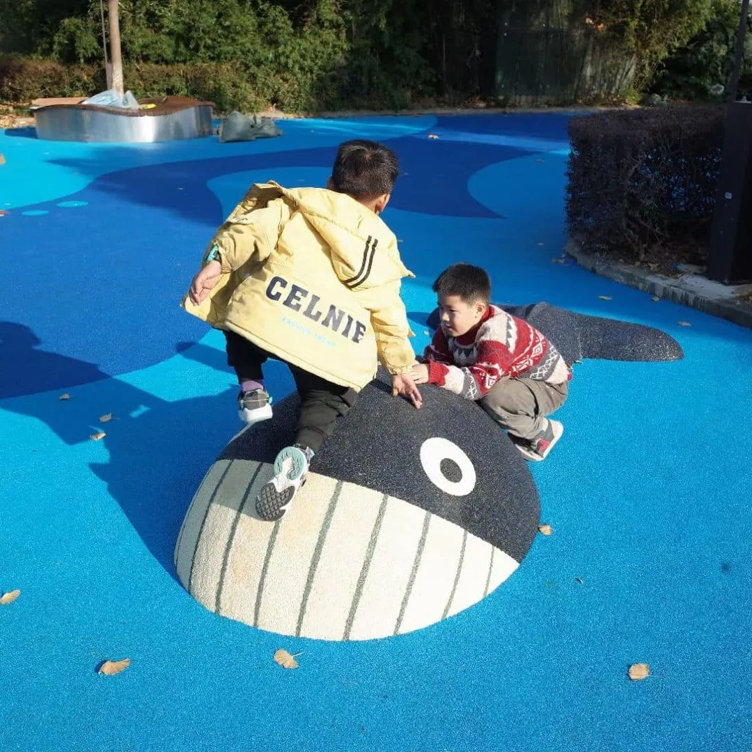 3D Soft Play Graphics Wet Pour Playground Safety Flooring EPDM 3D Rubber Granules Custom Design For Outdoor Kids Play Areas