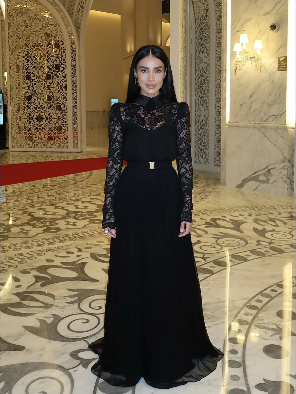 

Customized Simple Black Organza Evening Dress Formal O-Neck Long Sleeves Celebrity Gowns Soft Straight Sweep Train Party Dresses