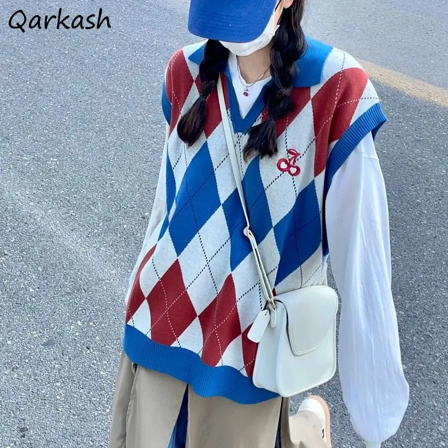 Argyle Sweater Vest Women Baggy Embroidery Sweaters Preppy Girlish Sweet Casual American Knitwear V-beck Pallened Vintage Kpop