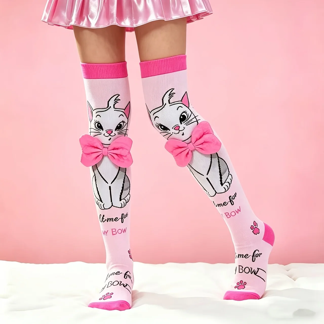 1 pair of cartoon cat girls' knee socks, playful style, high elasticity without straining their legs, with three-dimensional bow view 5