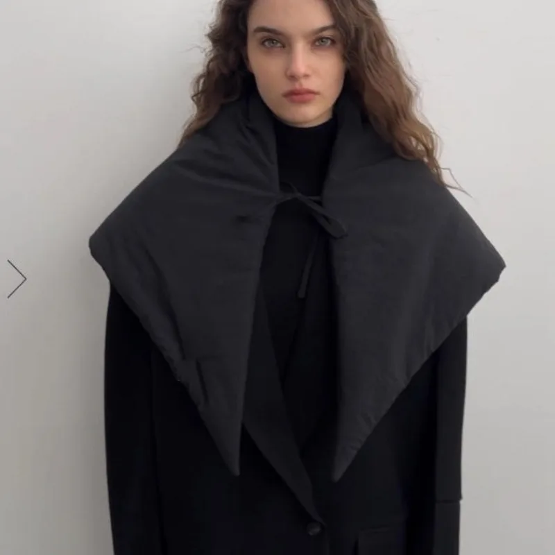 

Black padded waterproof strapped triangle scarf, best-selling winter fashion warm winter scarf shawl