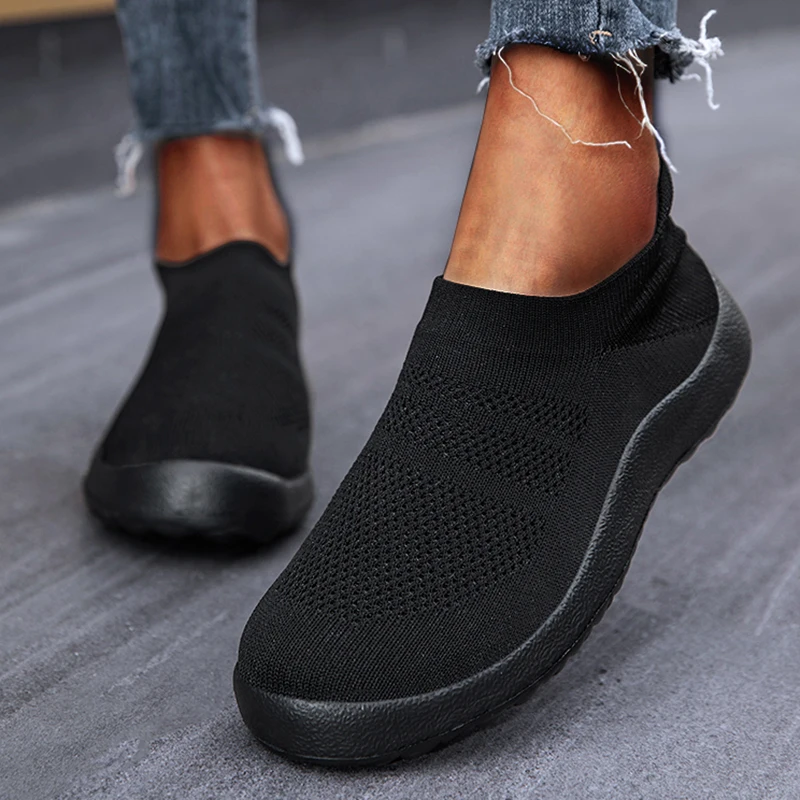 2024 New Women Sport Sneaker Flat Bottom Breathable Comfortable Women Sneakers Slip On Sock Solid Color Women\'s Running Shoe