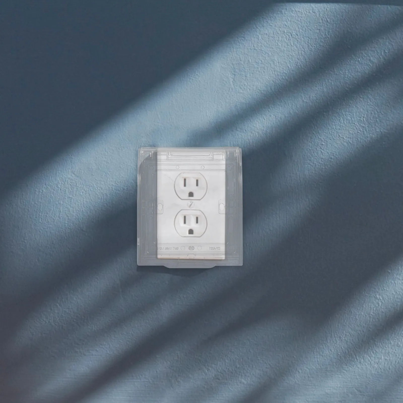 

2Pcs Babyproof Outlet Covers Child Safety Socket Protectors Sturdy Plastic Electrical Plug Guards for Infant Protection