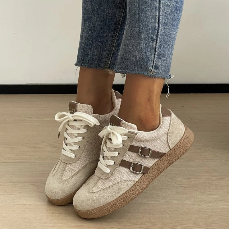 Fashion Plus Women's Casual Sports Shoes with Soft Sole and Anti Slip Student Board Shoes Women's Single Shoes