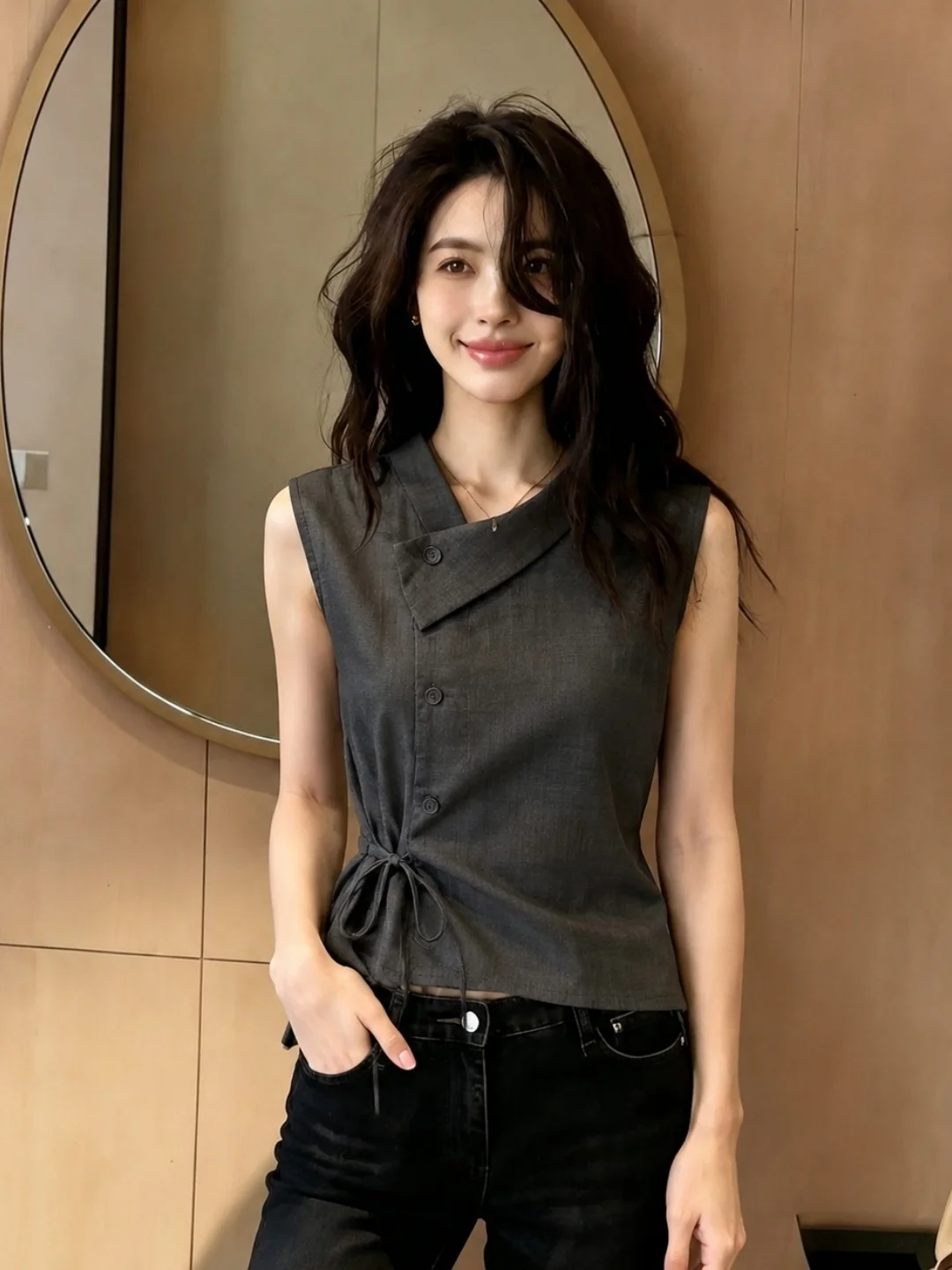

Trendy Summer 2026 Women's Sleeveless Vest with Belt Commute High-End Fashion Small Audience Silk Top Korean Style Straight Cut