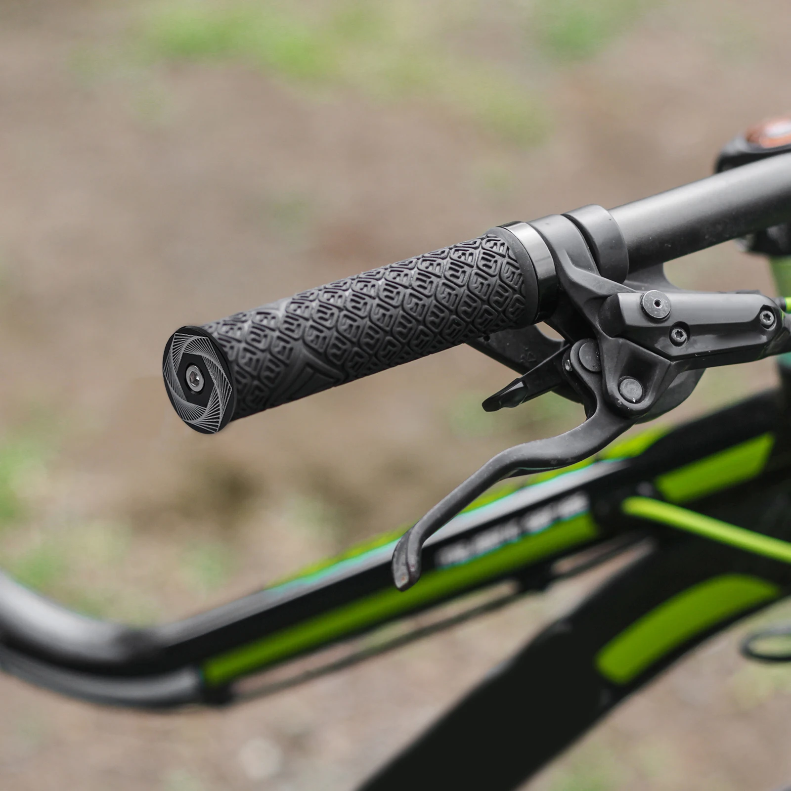 

2 Pcs Bike Aluminum Alloy Handle Cover Handlebar Locking Cap Grip Plugs End Caps Universal Cycling Black Ends