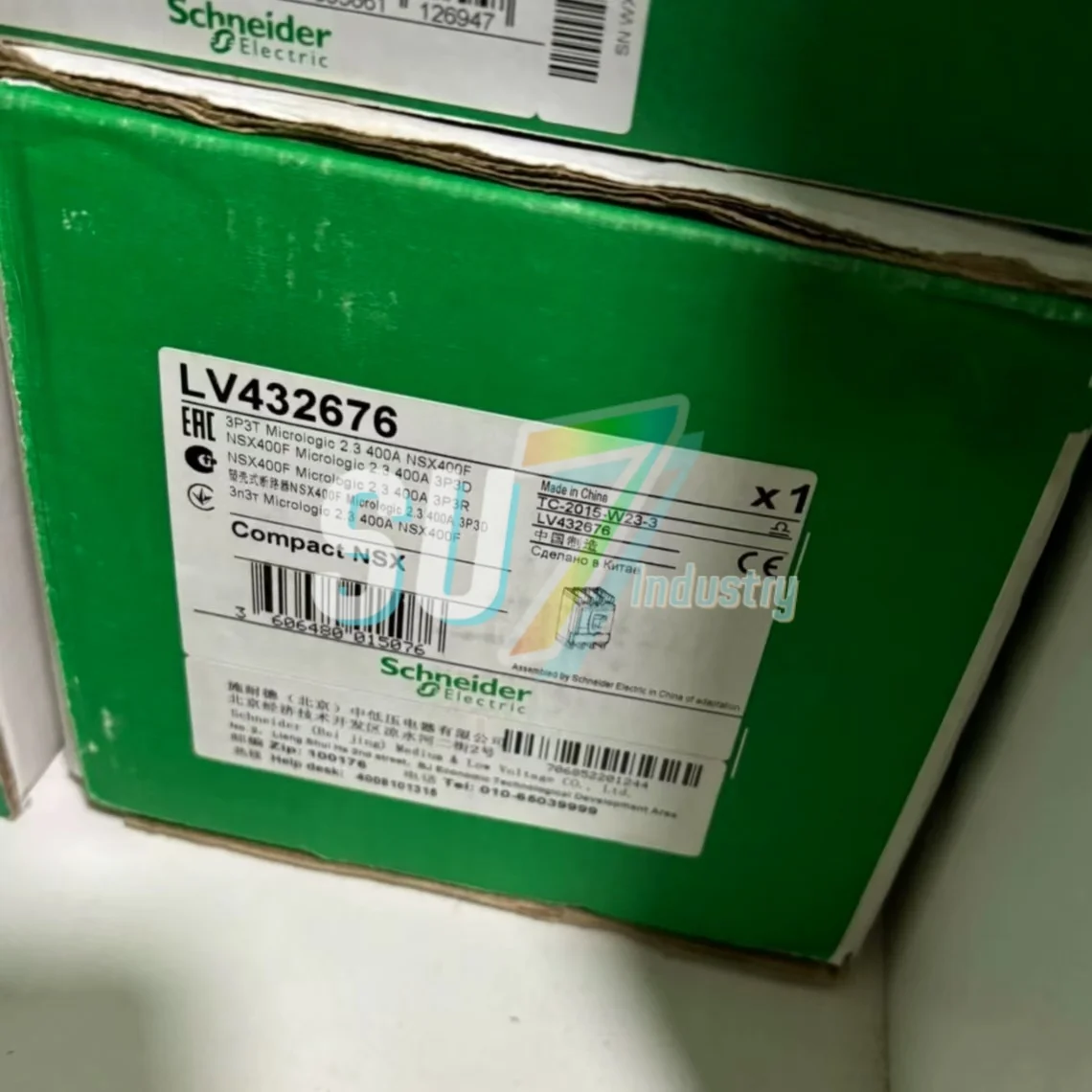 

Автоматический выключатель новый оригинальный LV432676 NSX400F 3P 400A Mic2.3