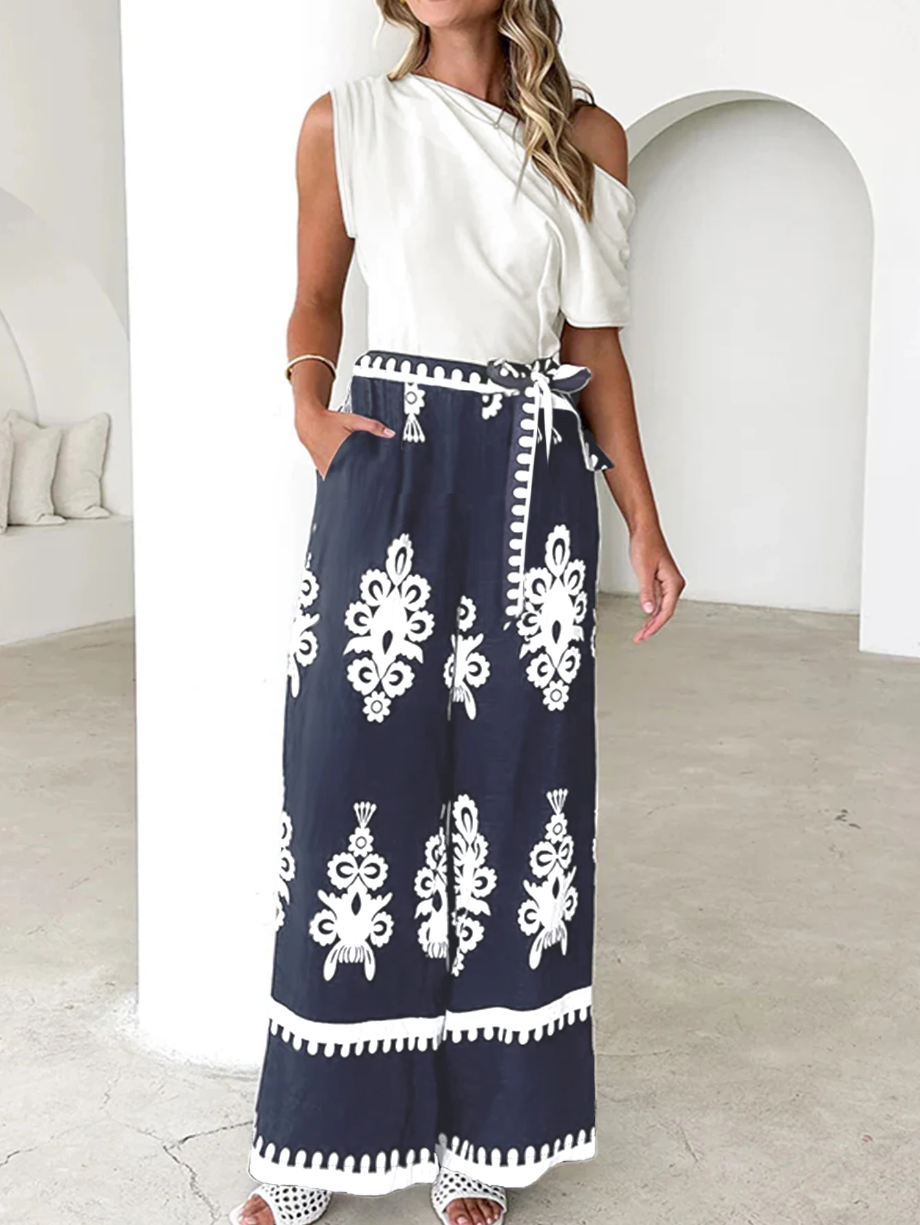春と夏の白とネイビーのエスニックスタイルセット、レトロでエレガント、大人のカジュアルスタイル、デイリーストリートウェア、洗練された女性向け