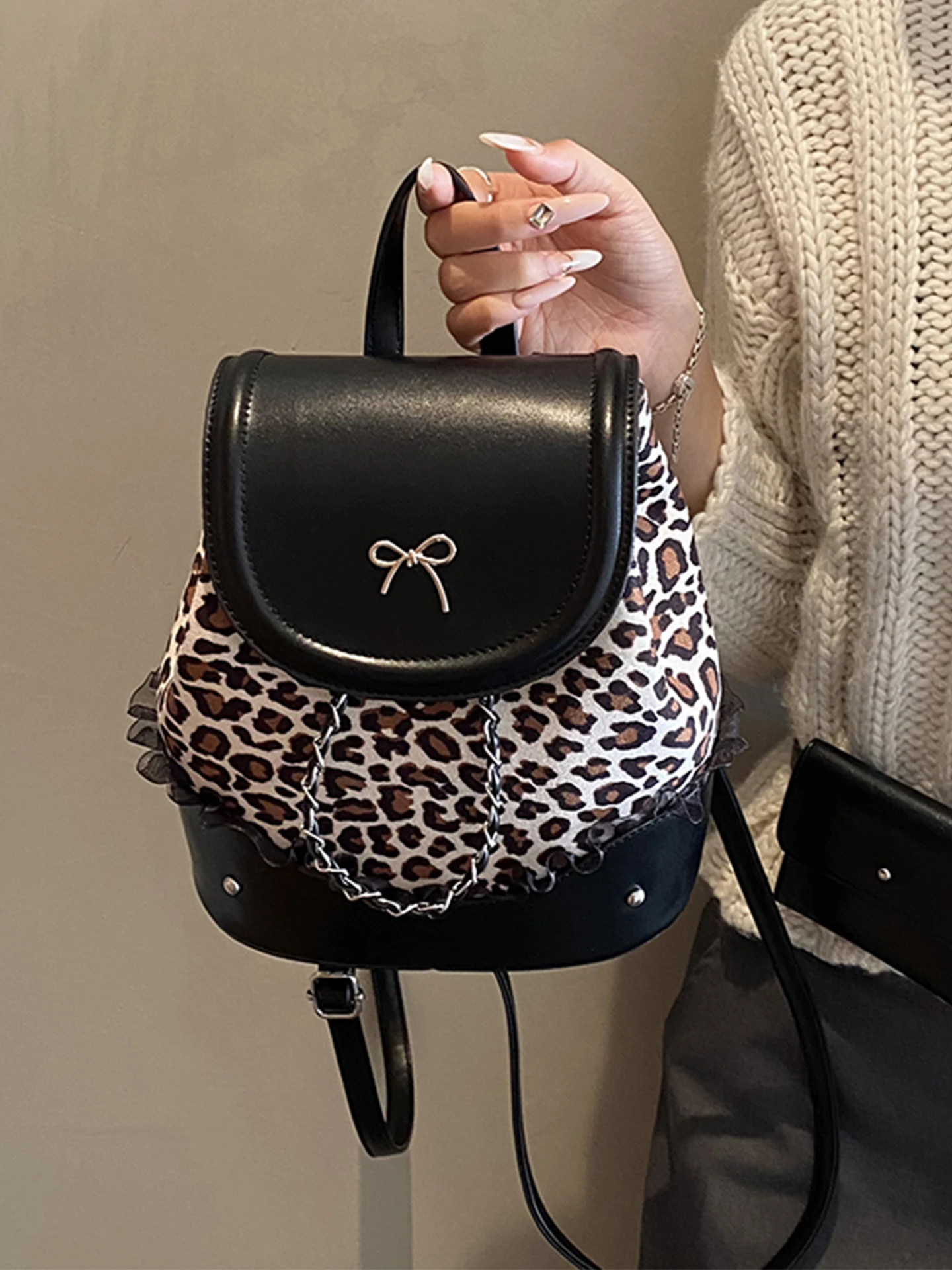 Leopard Travel Backpack for Women Autumn Winter New Flap Splicing Handbags Fashion Niche High End Drawstring Korean Popular Bag