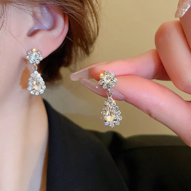 Sparkling Rhinestone Necklace Drop Earrings For Women Geometric Water Droplet Pendant Necklaces Wedding Bride Jewelry Sets image 3