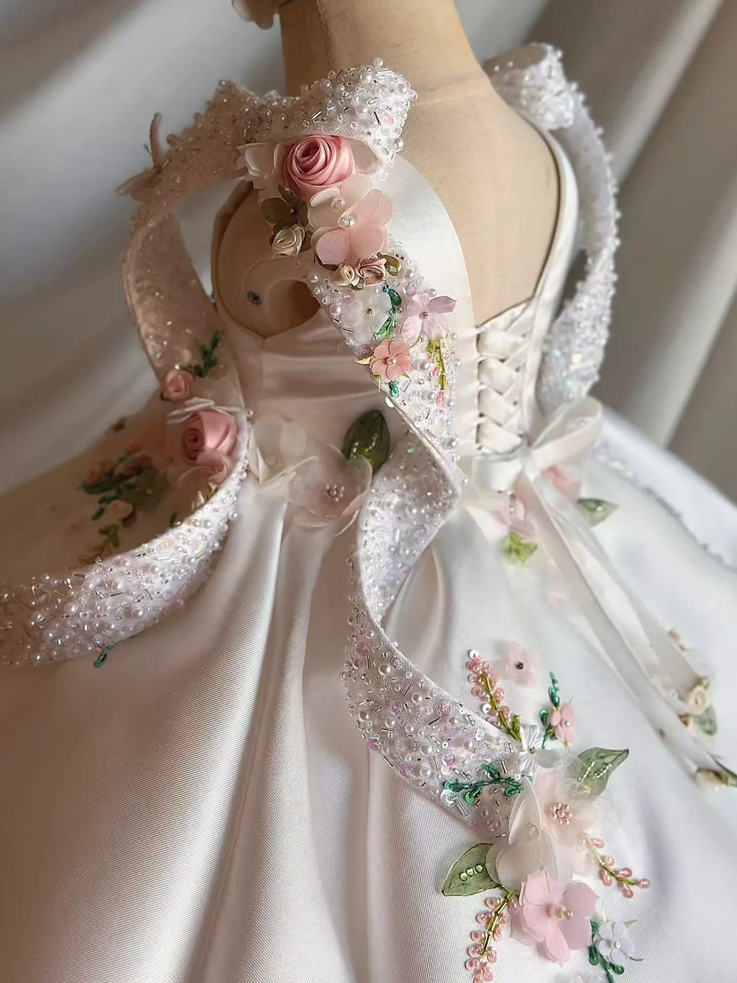 Flower Girl Dress Satin 3D Floral Embellished Ball Gown Wedding Gown First Christmas Party Dress For Girlsفساتين اطفا image 4