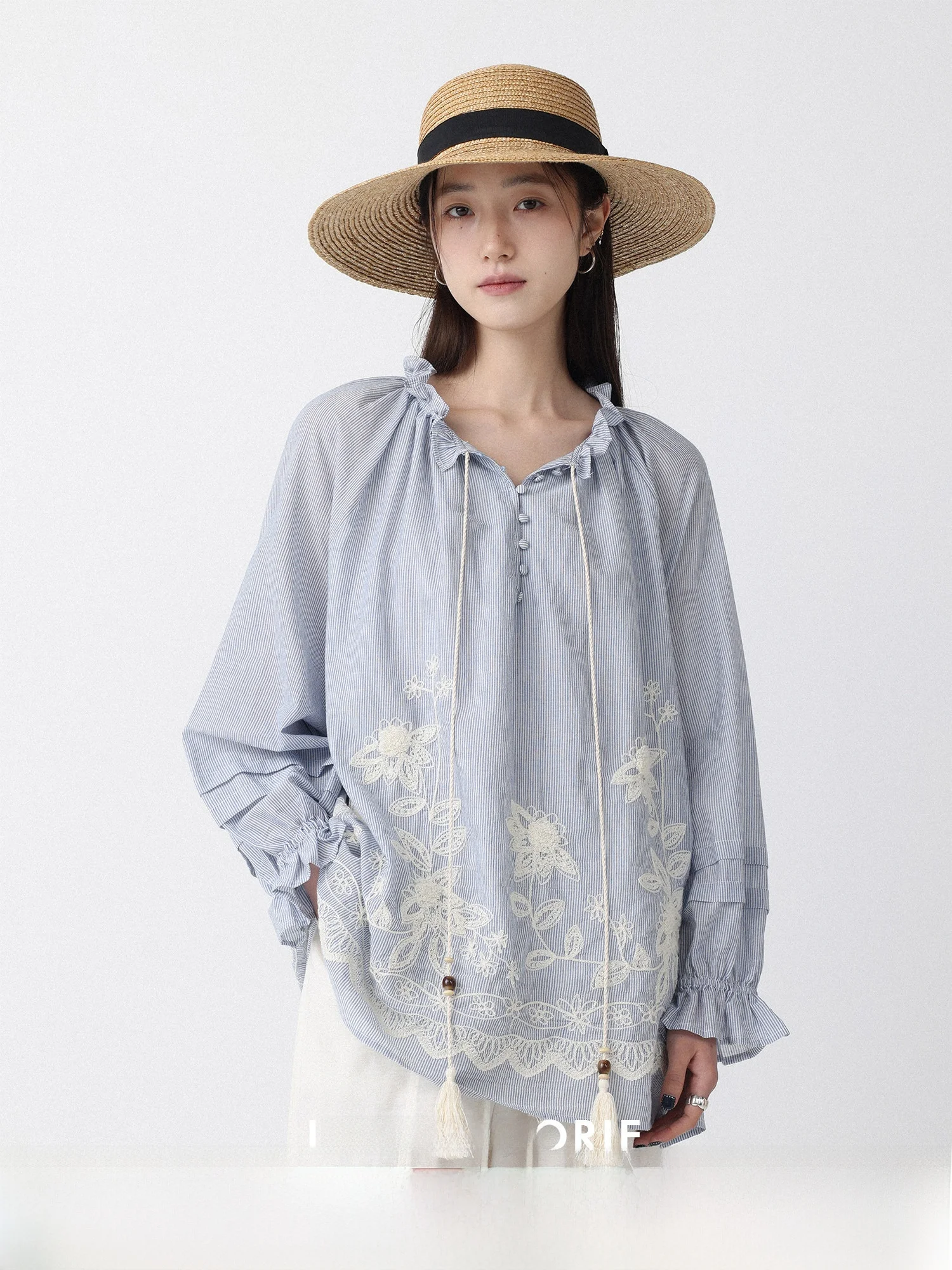 

LowCalorie Dream Garden Embroidered Long Sleeve round Neck Pullover Shirt Casual Loose Fit Pure Cotton Breathable Women's Shirt