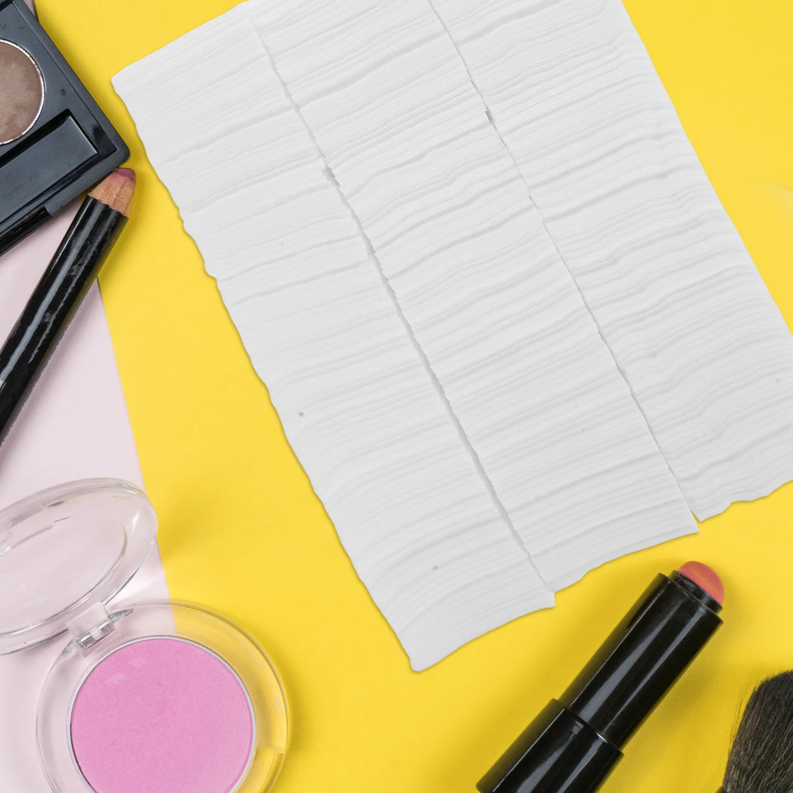 

500Pcs Beauty Cotton Pads Double Layer Thickened White Facial Cleansing Pads for Makeup Remover Toner Application Reusable