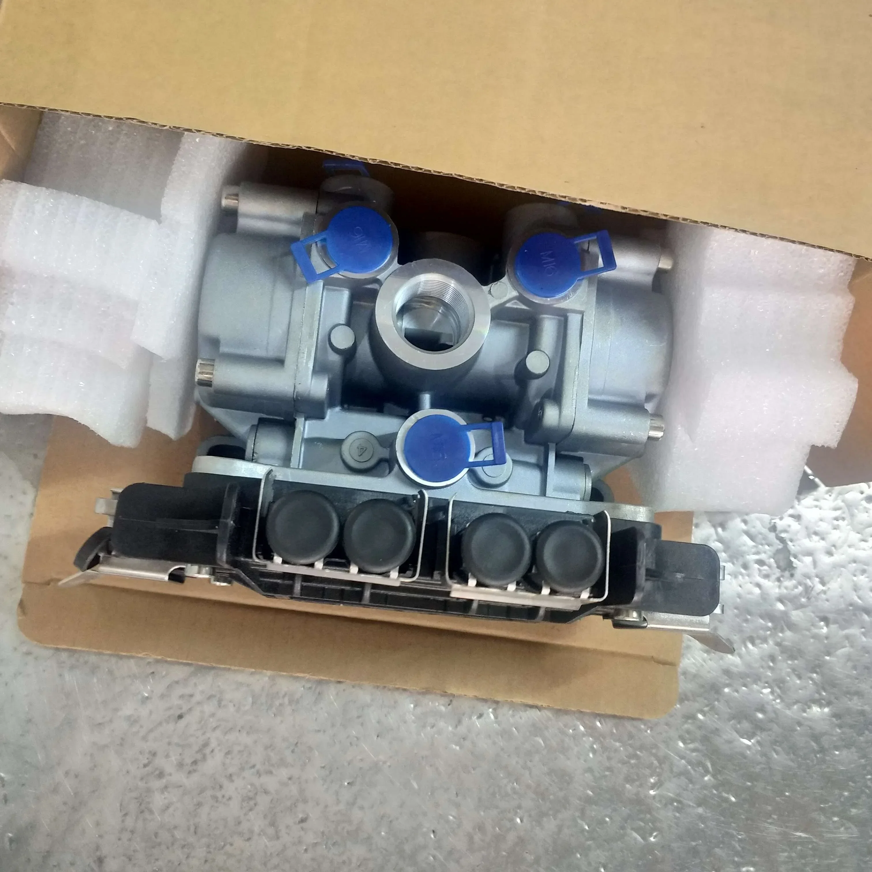 VIT ECU EBS Solenoid Relay Valve 4005000810 4005000820 Replacement Part for SCN 1519383 1932575 Heavy Truck Brake System