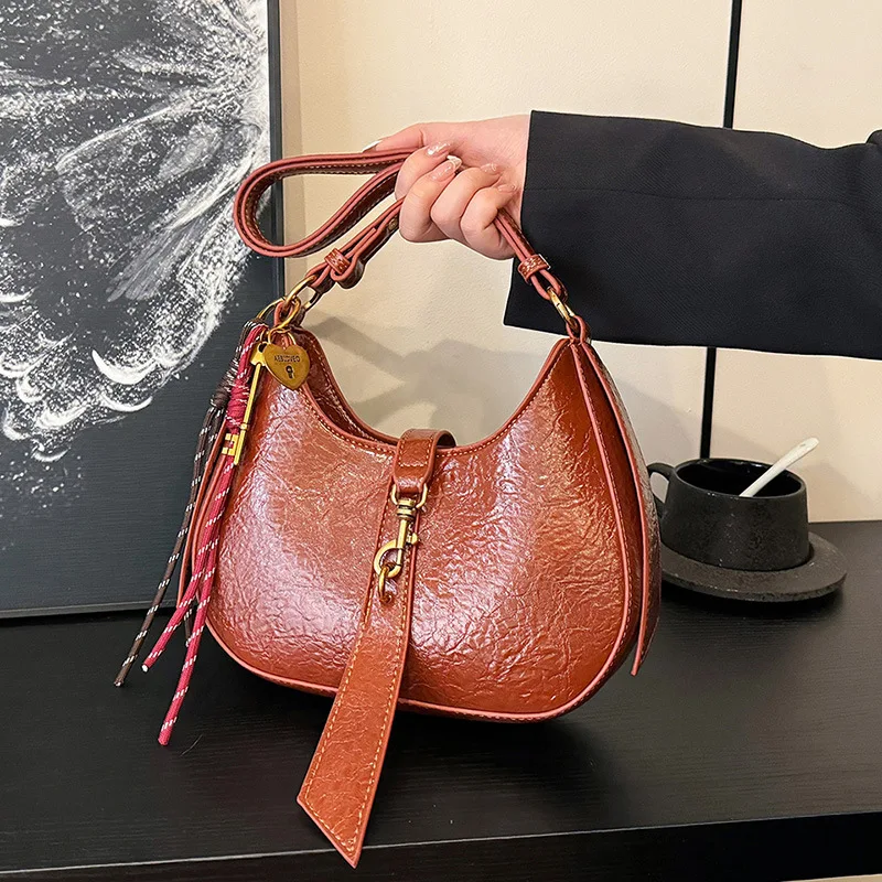 

2025 Vintage PU Underarm Bag for Women Minimalist Shoulder Crossbody Purse Fashionable Handbag