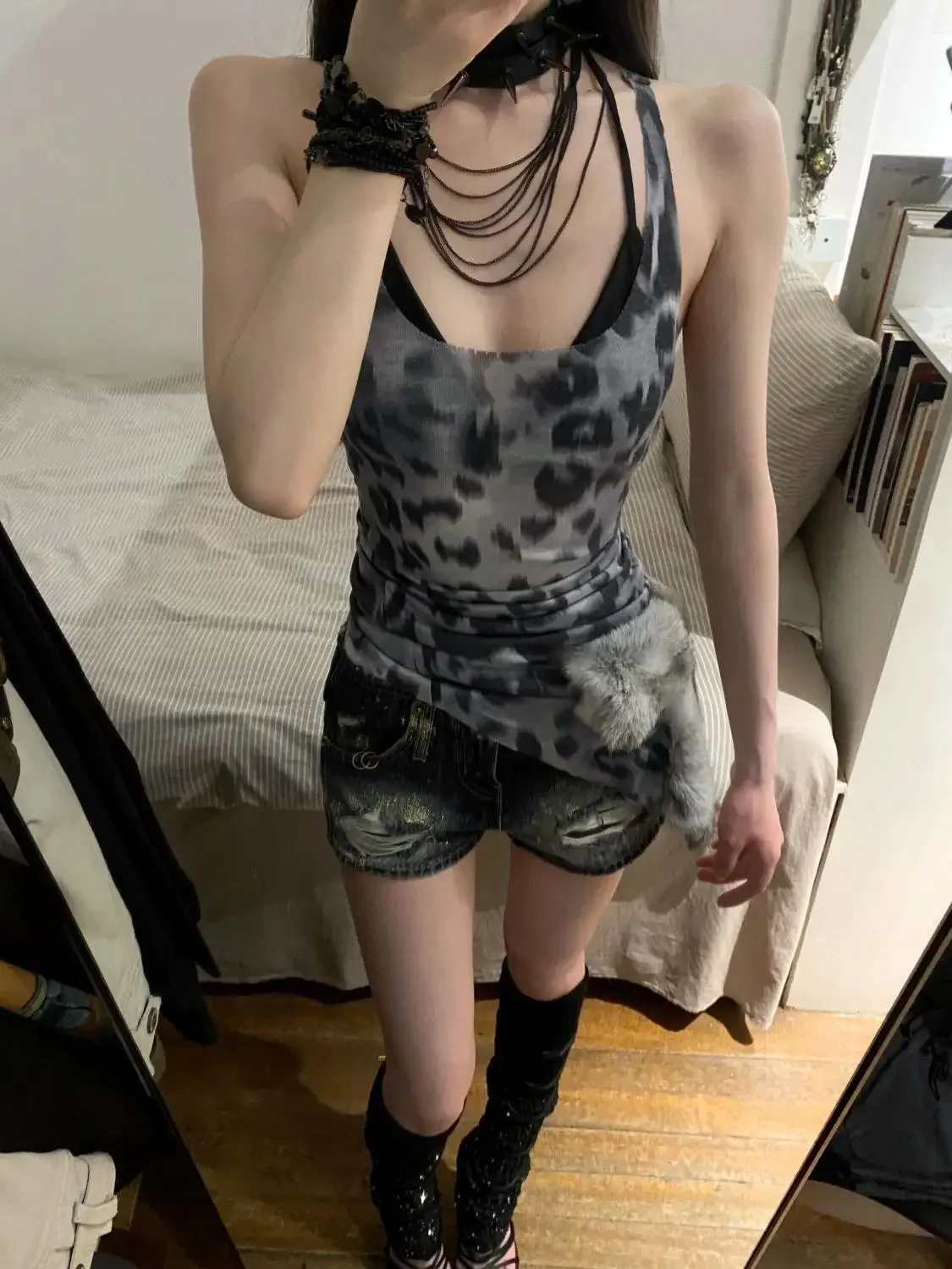 

Short Jean Pants Woman Low Rise Waist Skinny Denim Shorts for Women Y2k Harajuku Fashion Aesthetic Youthful Kpop 2025 Clothing