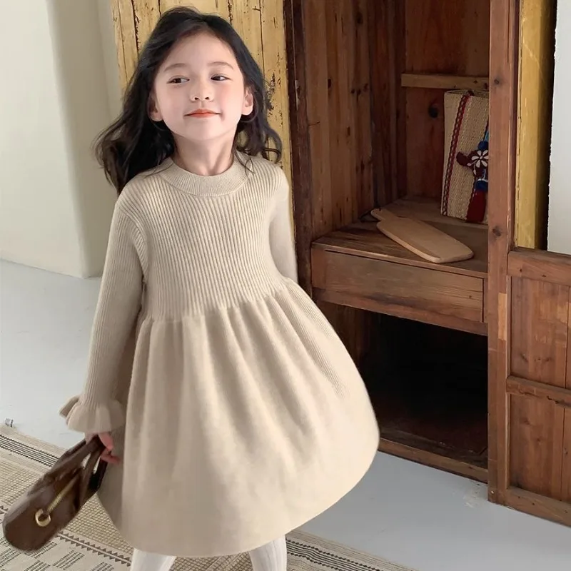 

Высококачественное вязаное платье принцессы из мягкой пряжи для девочек, весенний сезон 2025 года, шикарный костюм для малышей в корейском стиле