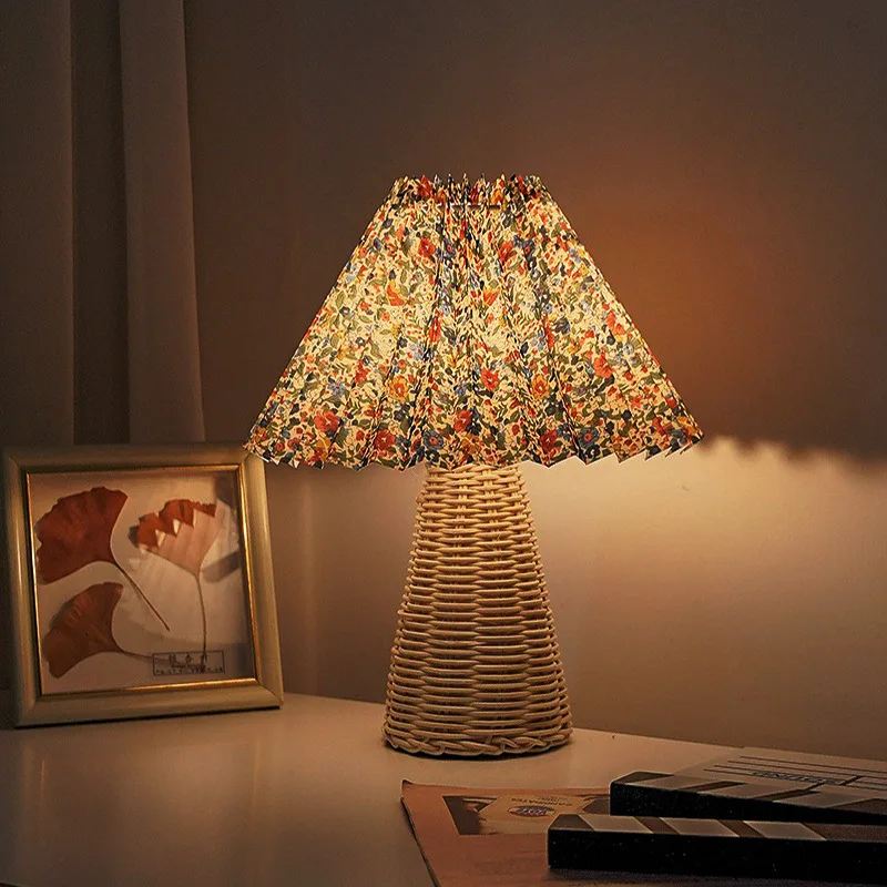 Vintage Pleated Desk Lamp Creative Rattan Night Light Study Decoration Bedroom Bedside Atmosphere Lighting