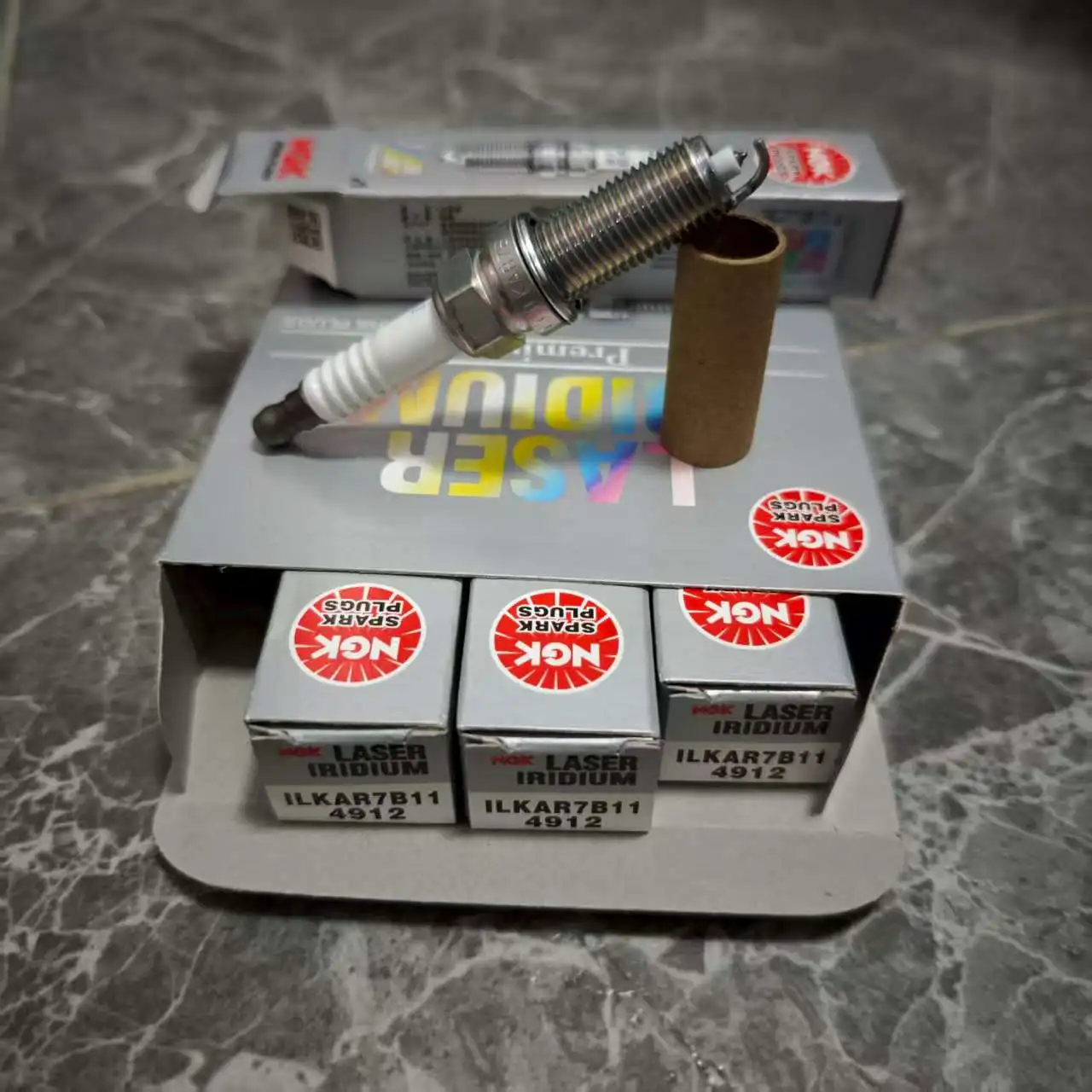 

4Pcs Spark Plug ILKAR7B11 NGK 4912 Candle for LEXUS CT200 NX200 ES200 ES250 UX200 UX250 TOYOTA PREMIO AVENSIS COROLLA YARIS RAV4