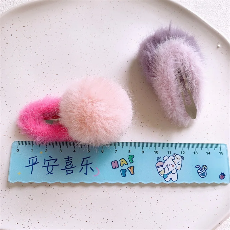 1Pcs Cute Pompom Hairpin For Girls Winter Small Hair Clip Baby Side Clips Kids Kawaii Hairclip Ball Ornament Hair Accessories