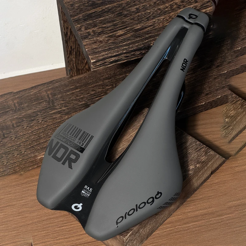 

Велосипедное седло Prologo NDR и Nago R4 Pas, 245x137/147 мм, направляющие Tirox и легкосплавная сталь T2.0, унисекс, комфортное