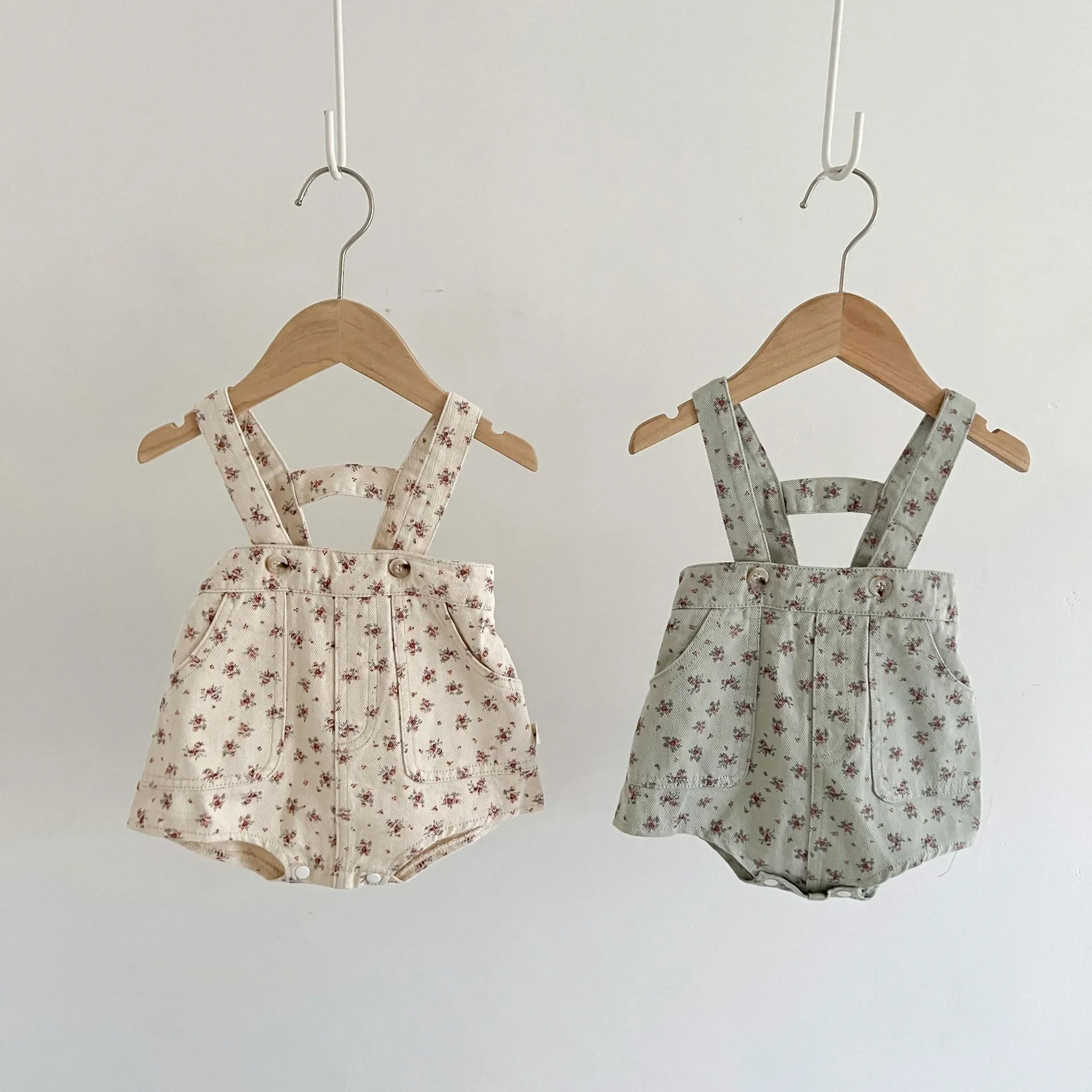 

3447A Baby Girl Strap Pant Korea Autumn 2023 New Washed Soft Denim Bibs Small Floral Baby Girl Suspender Short One Piece Clothes