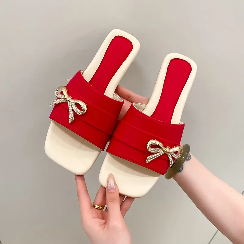 2026 Summer New High-End Style Popular Influencer Flip-Flops for Women, Fashionable Fairy Style for Going Out