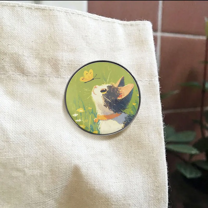 Pastel Cat Chasing Butterfly UV Printing Badge Warm Painting Style Pin Gentle Ornament Brooch For Clothing Accessory