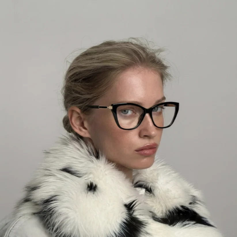 Modische Cat-Eye-Anti-Blaulicht-Brille für Damen, stilvolles Persönlichkeitsdesign, vielseitiger TR-Rahmen mit Federscharnieren