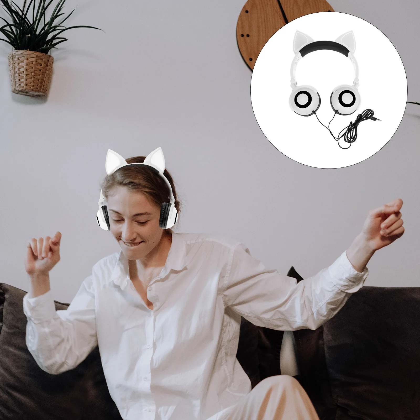 

Cat Ear Headphone For Glowing Led Lights Adjustable Stereo Sound Earphones Comfort Fit Cartoon Headset For