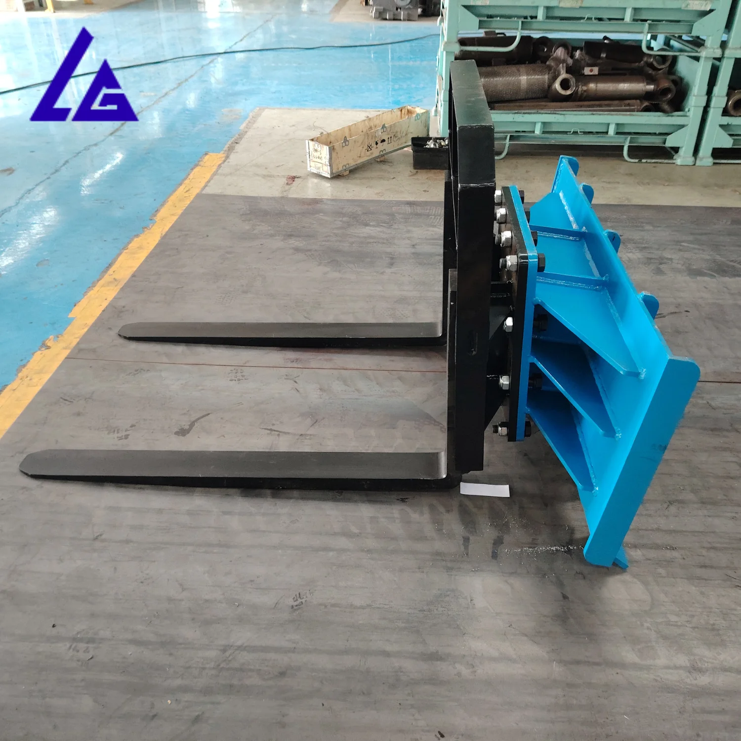 Skid Steer Pallet Fork for S70 S50 Versatile, Cost-Effective Attachment for Industrial Material Handling Applications