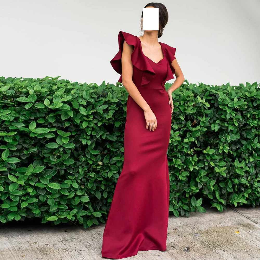 

Elegant Burgundy Straight Sleeveless Satin Square Neck Evening Dress Pleats Sweep Train Open Back Bespoke Occasion Gowns Formal