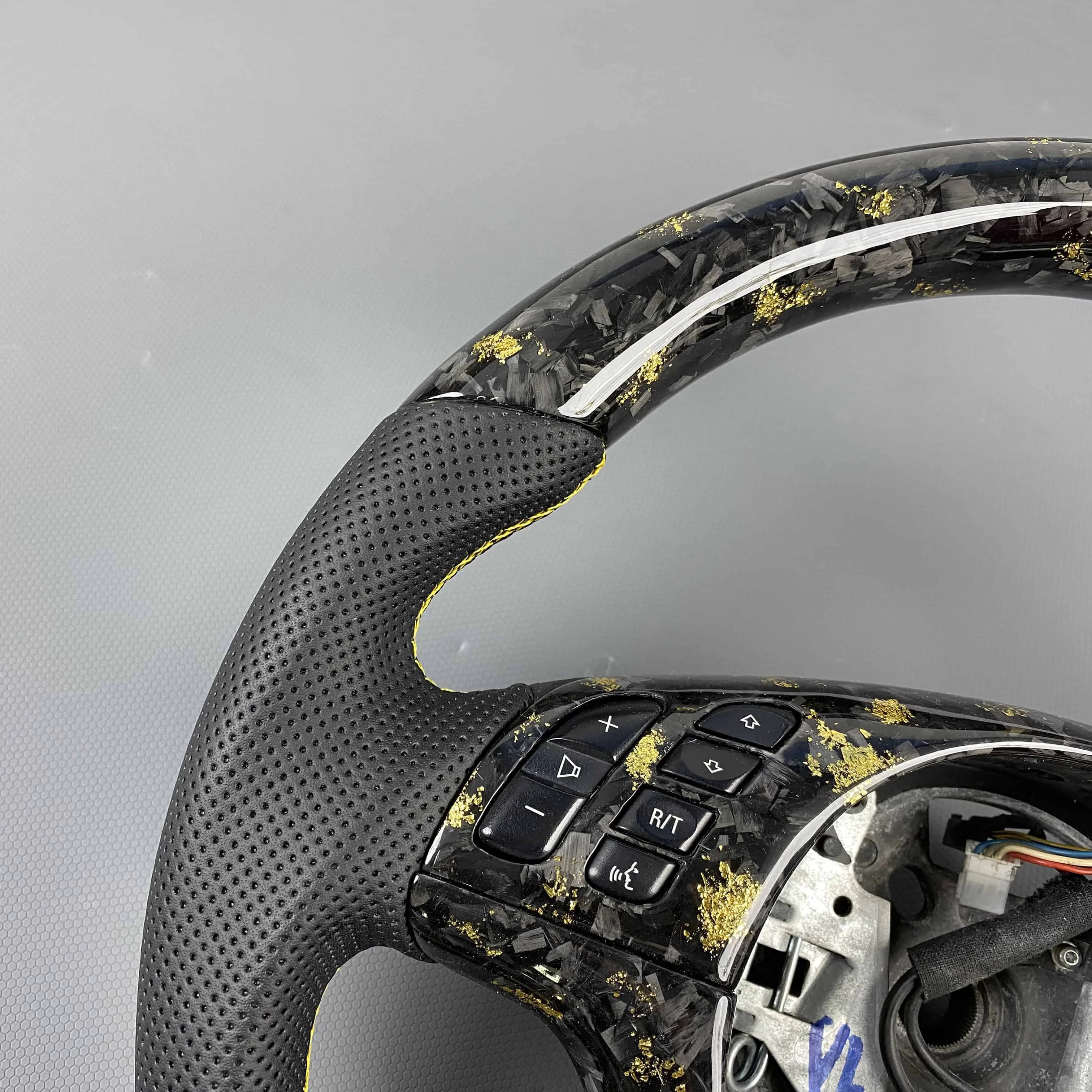 For BMW Old 3 Series M E46 1998-2005 Replacement Carbon Fiber Steering Wheel Alcantara Perforated Leather Material