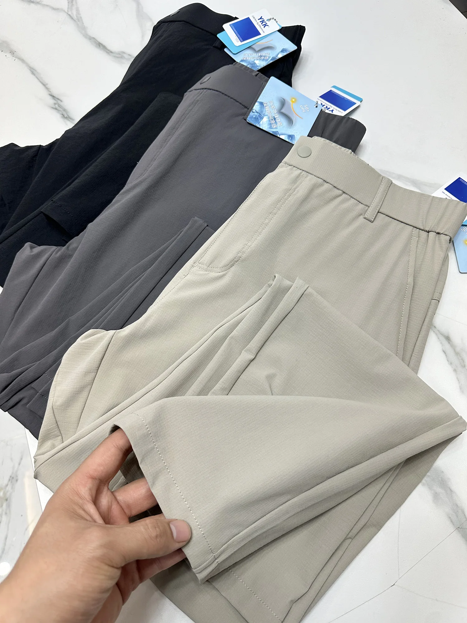 

Men's Lightweight Breathable Outdoor Casual Pants UPF50 Sun Protection Quick Dry Straight Leg Zipper Fly Casual Trousers