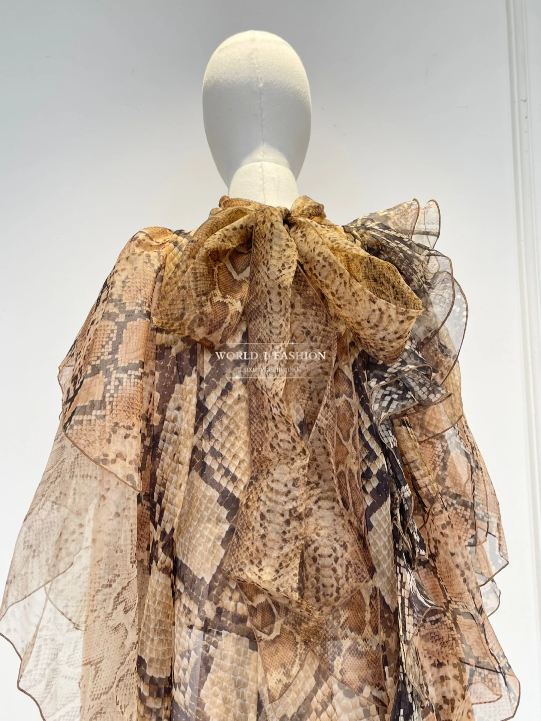 2025 المرأة الجديدة عالية الجودة الكلاسيكية بيثون نمط الحرير الخالص ربطة القوس فيونكة خمر المرأة عطلة بلوزة #5