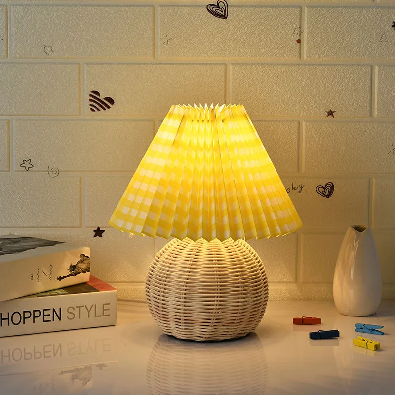 Pleated Table Lamp Vintage Rattan USB Warm White Nordic Atmophere For Living Room Home Decoration Bedside Desk Gift