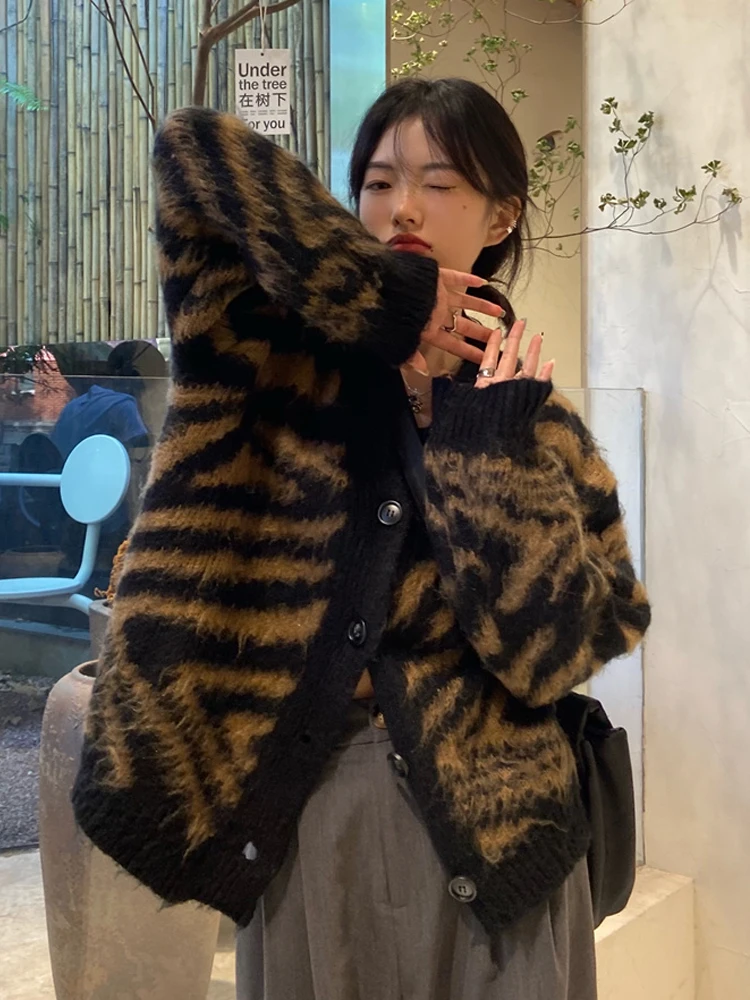 Korean Loose Autumn Winter Knitted Sweater Coat Zebra Print Vintage Cardigan Sweater Female V-Neck Single-Breasted Sweater Coat
