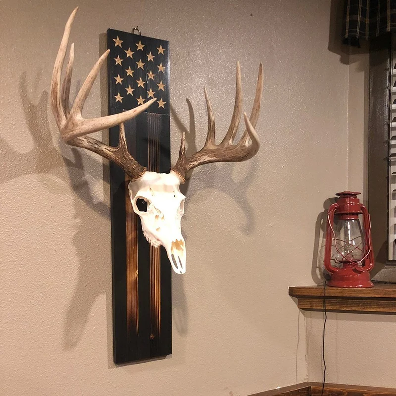 European Deer Mount Plaque, Prey Display Rack, Home Decoration,Wooden Background Stars and Stripes Patterns,Home Decor in Stock