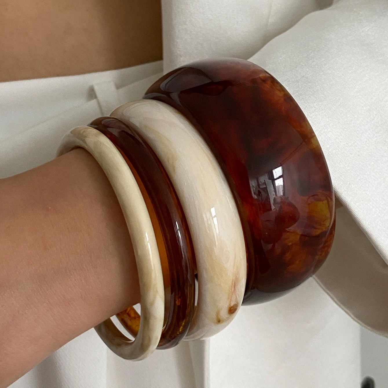Ingemark 4 Stile Kreative Vintage Harz Armreifen Für Frauen 2025, Trendy Party Geburtstag Strand Charm Armband Schmuck Zubehör