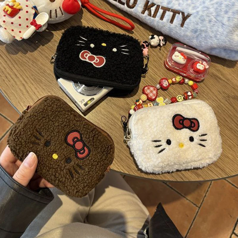 กระเป๋าเครื่องสำอางตุ๊กตาเฮลโลคิตตี้น่ารัก กระเป๋าเครื่องสำอางผู้หญิงขนาดเล็ก กระเป๋าคลัทช์น่ารักแบบพกพา ชุดอุปกรณ์อาบน้ำสำหรับเดินทาง กระเป๋าถือ