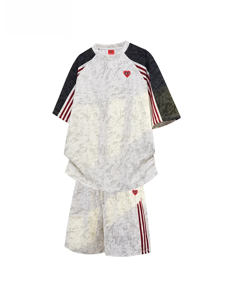 Conjunto de Roupas Casuais de Verão Charles Heart para Homens, Camiseta de Manga Curta com Inserção nos Ombros e Shorts de Ci...
